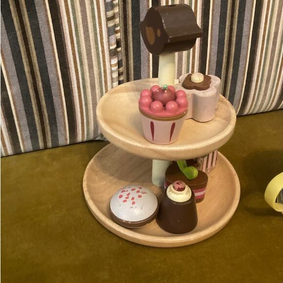 LOT Pretend Imagination Play Kitchen & Cooking Food + Tea Set Cookies Apron - Picture 6 of 6